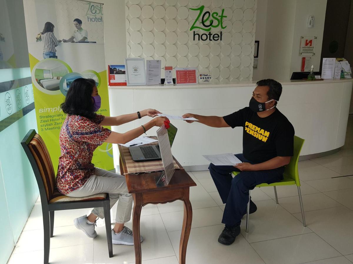 Zest Yogyakarta By Swiss-Belhotel International Exterior foto
