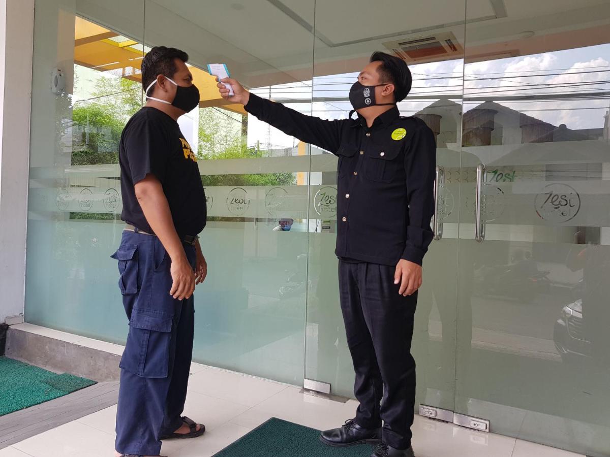 Zest Yogyakarta By Swiss-Belhotel International Exterior foto