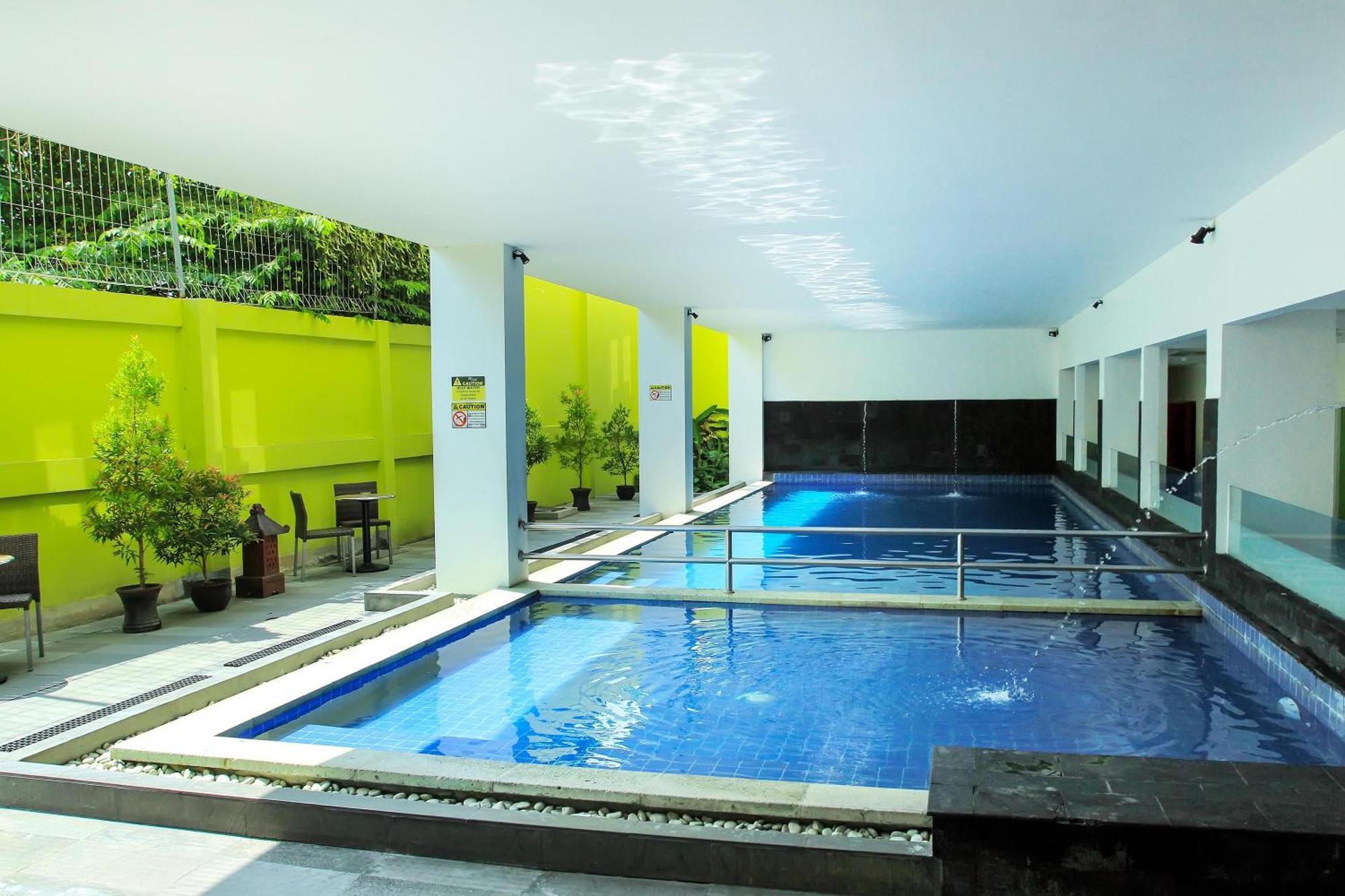 Zest Yogyakarta By Swiss-Belhotel International Exterior foto