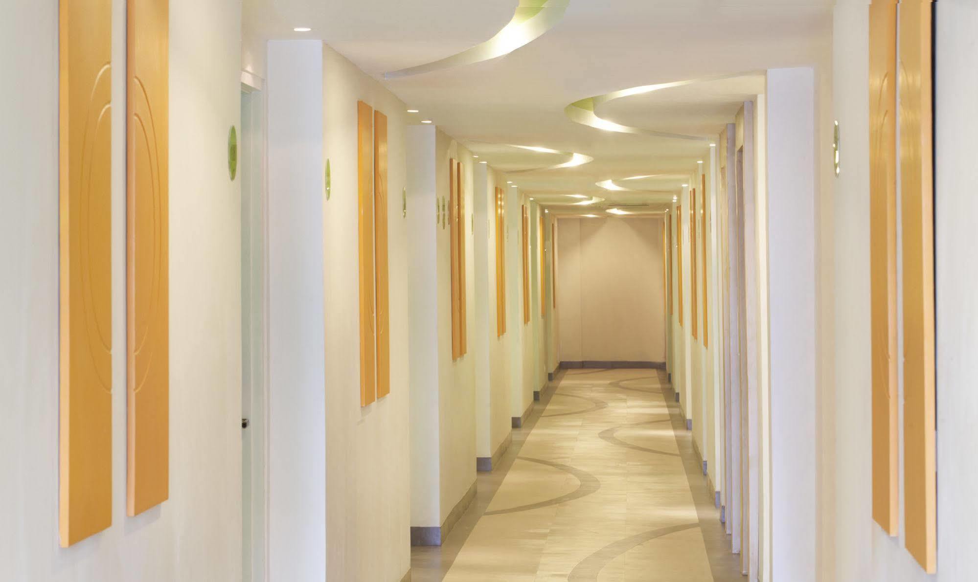 Zest Yogyakarta By Swiss-Belhotel International Exterior foto